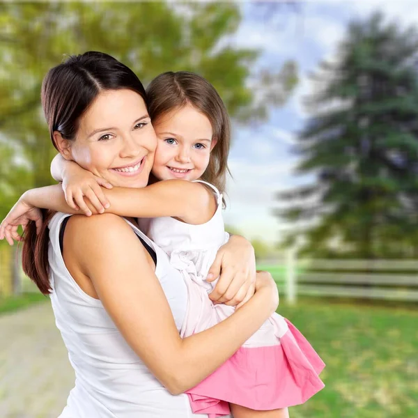 Mutter Und Tochter Schauen Einander Porträt Auf Isoliertem Weißen Hintergrund — Stockfoto