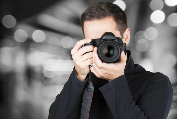 Αρσενικός Φωτογράφος Κάμερα Στο Φόντο — Φωτογραφία Αρχείου