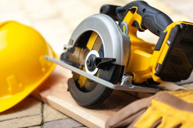 Yapım marangozluk araçları elektrik kablolu testereli arka plan matkabı