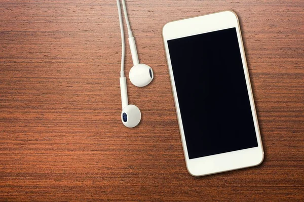 Conceito Leitor Música Com Uma Tela Branco Telefone Celular Fones — Fotografia de Stock