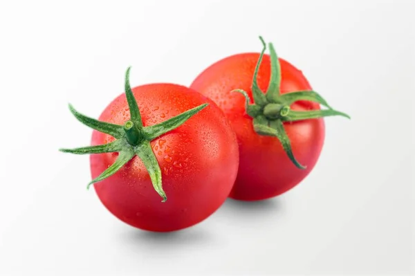 Frisches Reifes Rotes Tomatengemüse Auf Dem Schreibtisch — Stockfoto