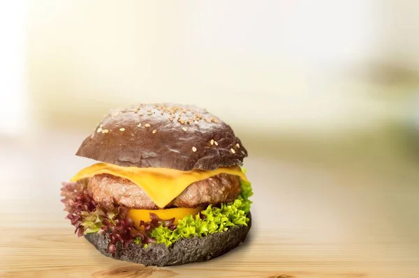 Pyszne Beef Burger Składa Się Bun Chleb Patty Ser Nowoczesne — Zdjęcie stockowe