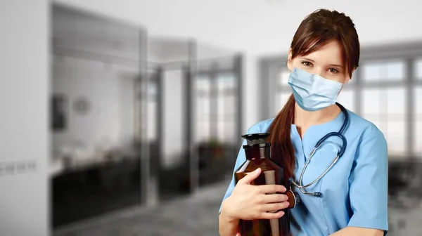 Portrait Une Femme Médecin Robe Bleue Masque Facial — Photo