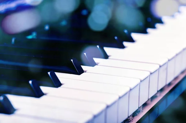 Shiny Black White Piano Keys Music Concept — Stock Photo, Image