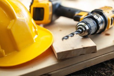 Yapım marangozluk araçları elektrik kablolu testereli arka plan matkabı