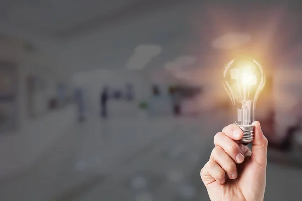 Inspiratie Menselijke Hand Houden Gloeilamp Voor Een Goed Idee — Stockfoto