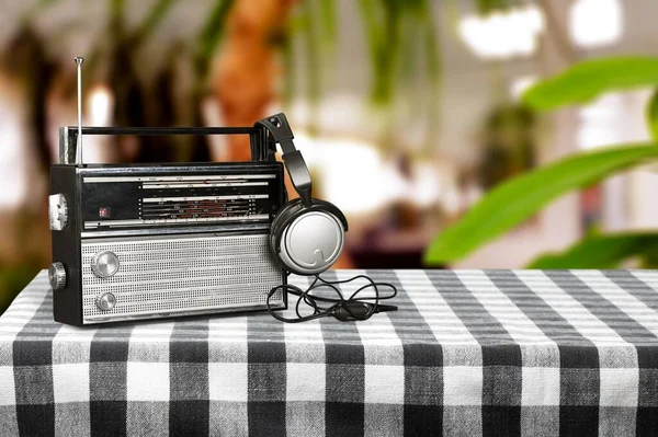 Vecchio Ricevitore Radio Vintage Tavolo Legno — Foto Stock