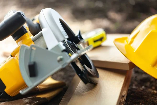 Roofer Que Trabaja Trabajo Protección Guantes Desgaste Uso Construcción  Construcción: fotografía de stock © billiondigital #483066518