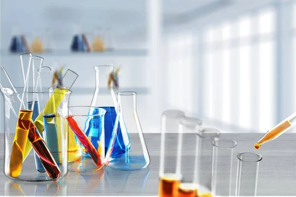 Kolben Mit Farbiger Flüssigkeit Vorhanden Chemielabor — Stockfoto