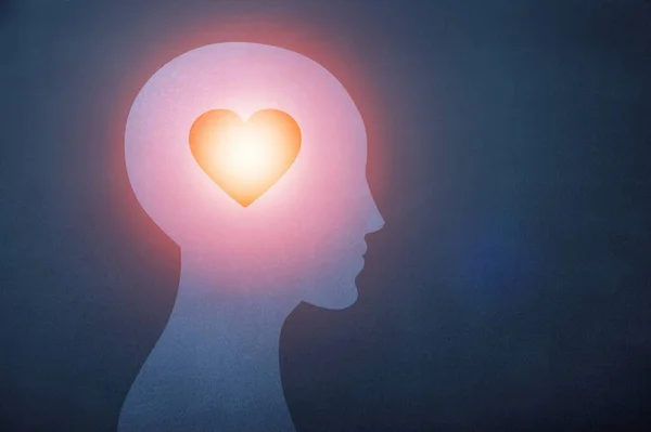 Shining Heart Image Human Head Love Instinct Romance Concept — Stock Photo, Image