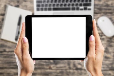 Ofisteki tablet bilgisayarda insan analitiği verileri