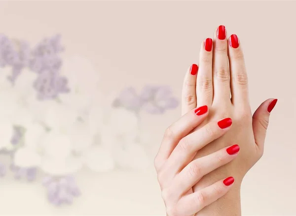 Ręka Manicure Paznokci Czerwony — Zdjęcie stockowe