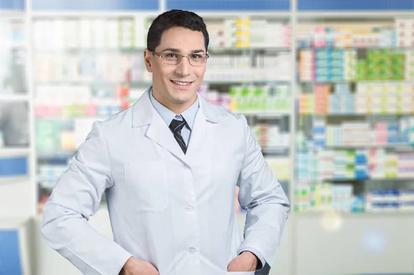 Koncepcja Apteki Profesjonalny Pewny Farmaceuta Noszenie Lab Coat — Zdjęcie stockowe