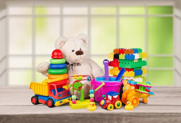 Kinderzimmer Schreibtisch Mit Bunten Spielzeugautos Kinderkrippe Für Kleinkinder Mit Lernfahrzeug — Stockfoto