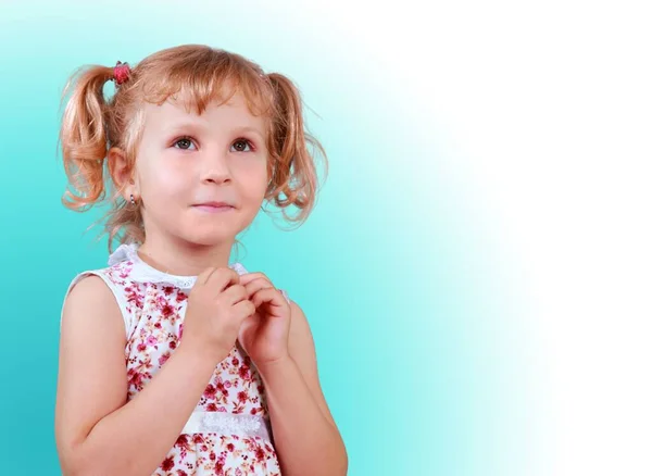 Linda Niña Posando Sobre Fondo — Foto de Stock