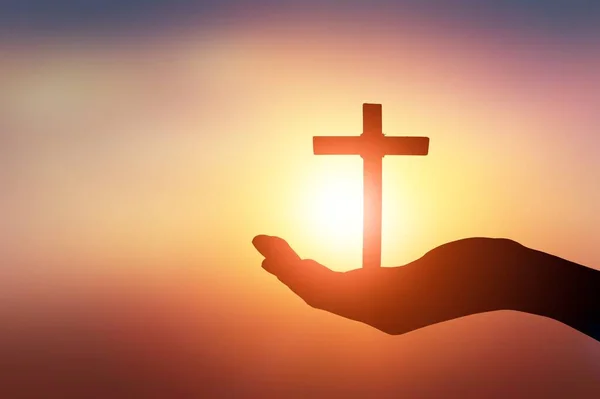Man Praying Cross Blurred Background — Stock Photo, Image