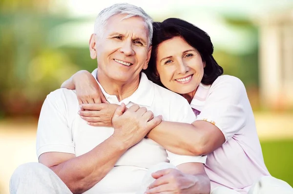 Cheerful Laughing Funny Couple Hugging — Stock Photo, Image