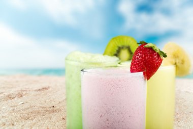 Milk Shake, güler yüzlü, iç.