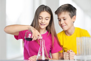Proje, test, dökme.
