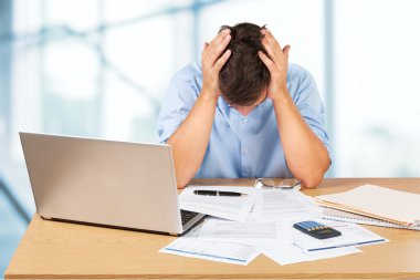 Borç, duygusal stres, finans.