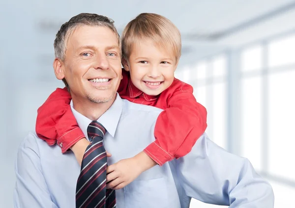 Figlio, padre, casual . — Foto Stock