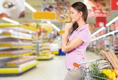 Süper Market, bakkal, raf.