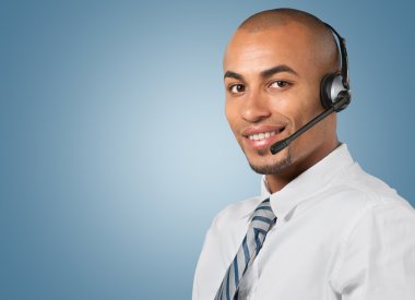 Müşteri hizmetleri temsilcisi, telefon çağrı merkezi.