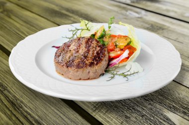 Biftek, çanak, sığır eti.