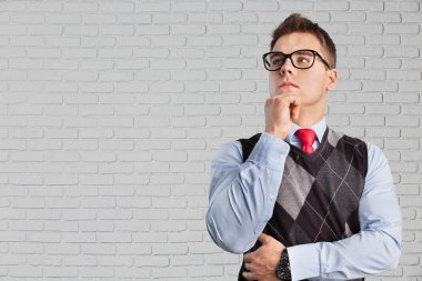 Yetişkin, dahi, vizyon.