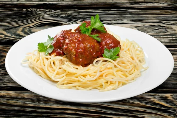 Makarna, makarna, köfte.