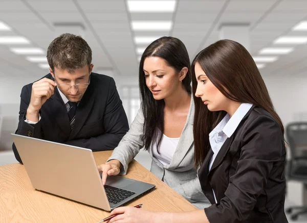 Menschen, Treffen, Gespräche. — Stockfoto