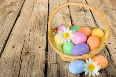 Kutlama kutluyor, yumurta.