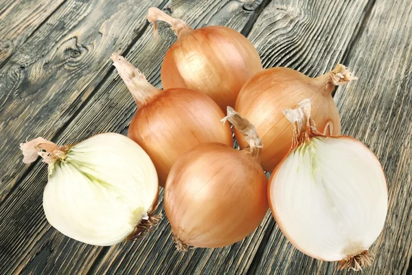 Cebolla, aislada, blanca . — Foto de Stock