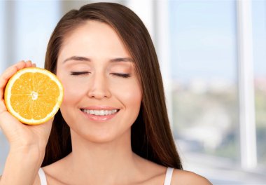 Meyve, güzellik, kadın.