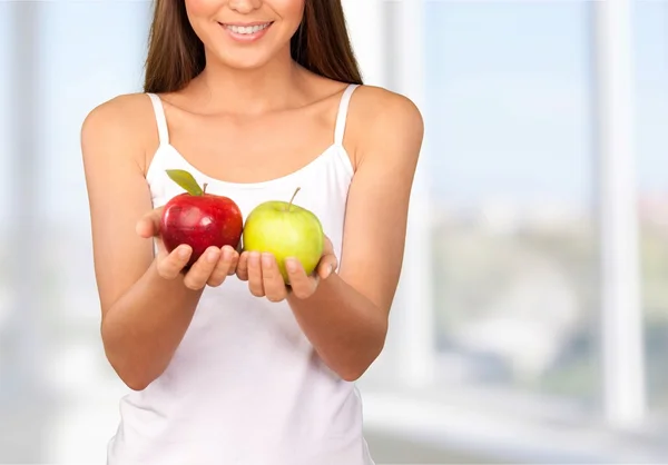 Jämförelse, Apple, mänsklig Hand. — Stockfoto