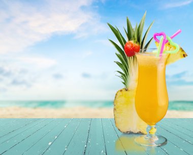 Kokteyl, Pina Colada, ananas.