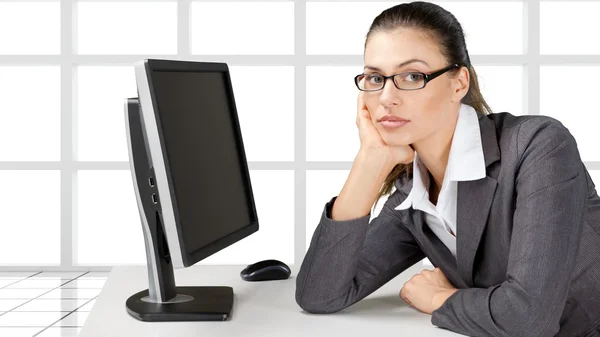 Ordenador, Mujer, Monitor de ordenador . — Foto de Stock