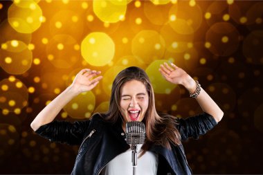 Şarkı, kadın, yıldız.