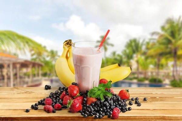 Smoothie, batido de leite, café da manhã . — Fotografia de Stock