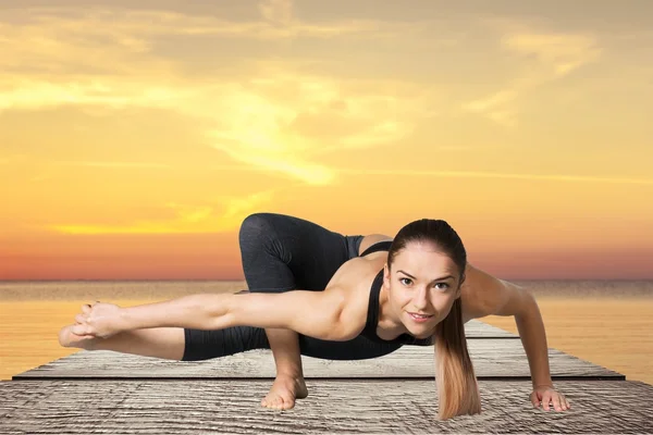 Ioga, pose, asana. — Fotografia de Stock