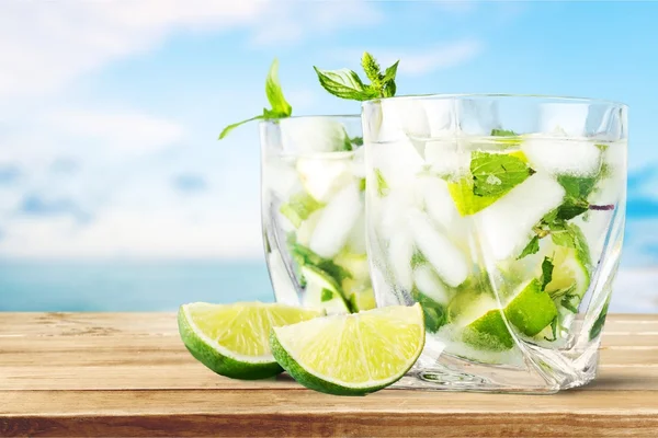 Mojito, trinken, kalt. — Stockfoto