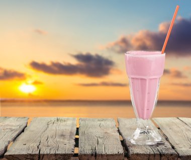 Milkshake, sallamak, süt.