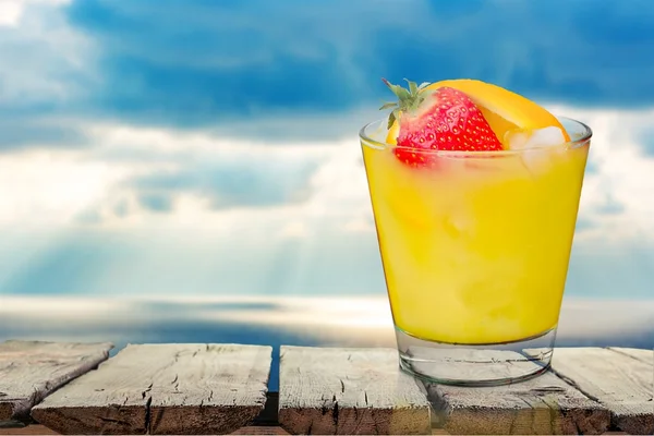 Сок, коктейль, апельсиновый сок . — стоковое фото