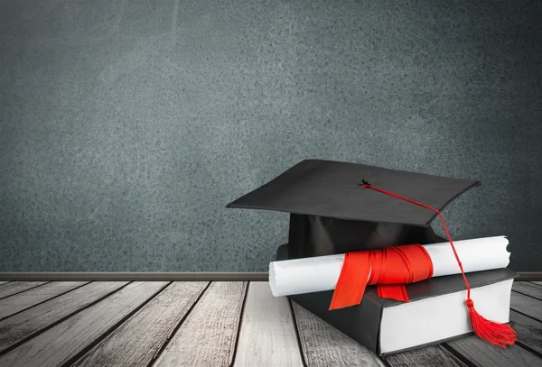 Graduation, Mortar Board, Diploma. — Stock Photo, Image