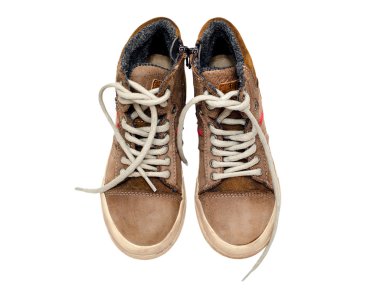 Beyaz bir arka plan üzerinde deri ayakkabılar rahat tarzı