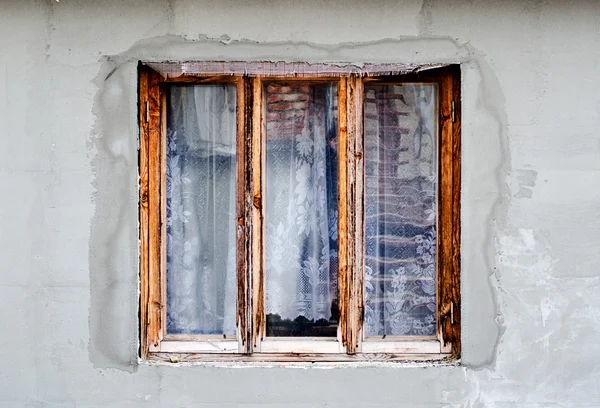 Old wooden window with reflection — Stock Photo, Image