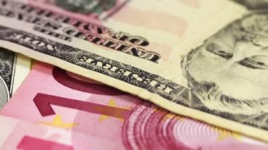 Dolar ve Euro banknot döndürmek
