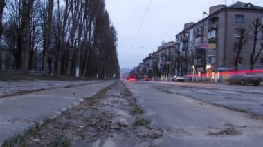 Şehir sokak trafik ve ışıkları zaman atlamalı