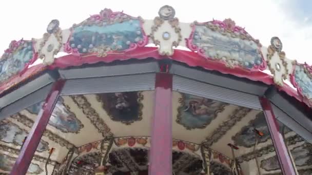 Γαλλικά Carousel περιστρέφεται — Αρχείο Βίντεο