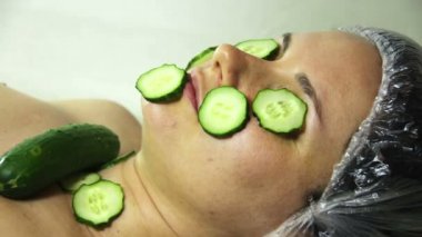 Salatalık kızlar yüz ev kozmetik maskesi